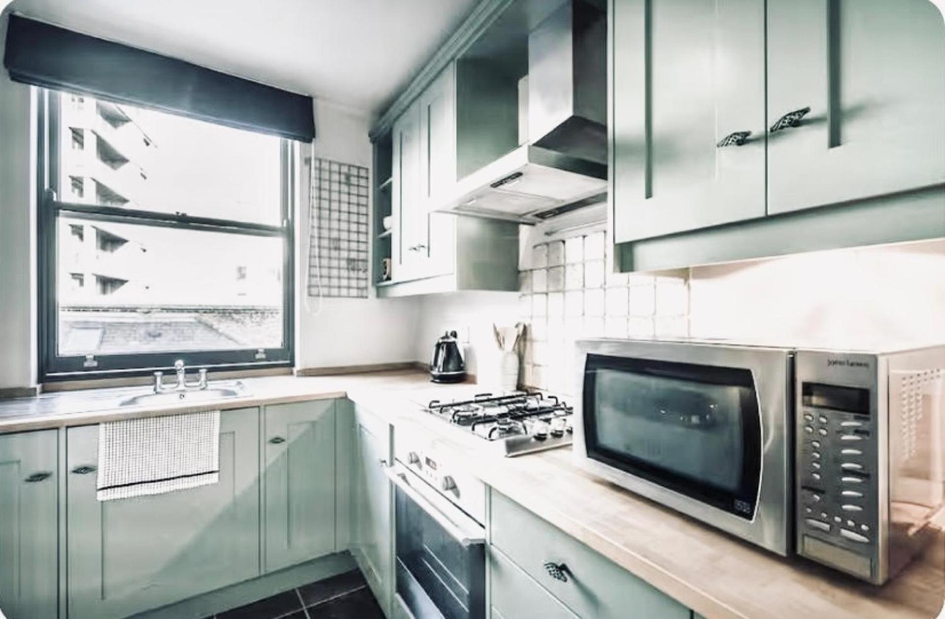 Charm - Soho Mayfair Apartment London
