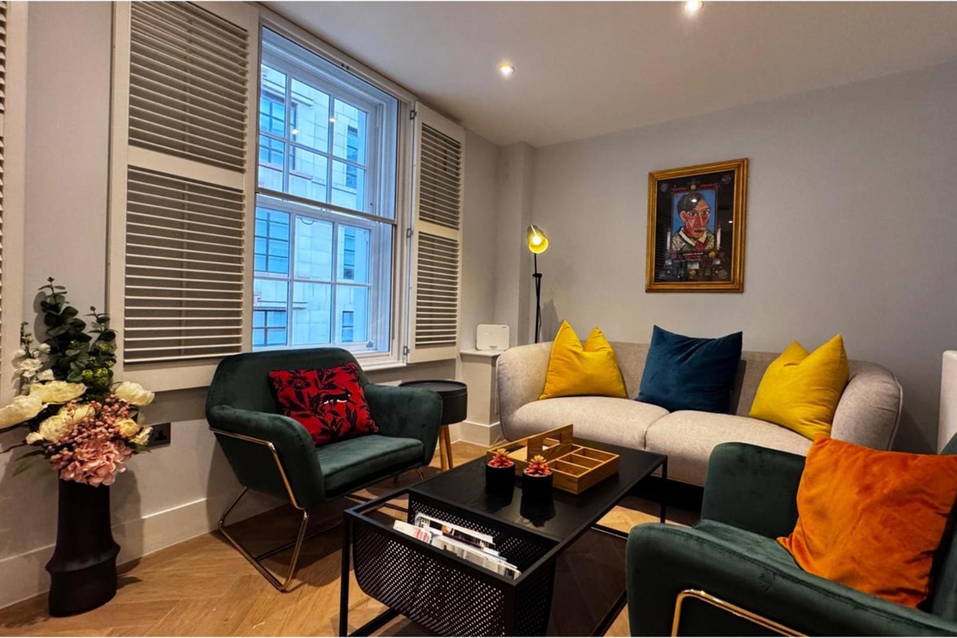 Charm - Soho Mayfair Apartment *